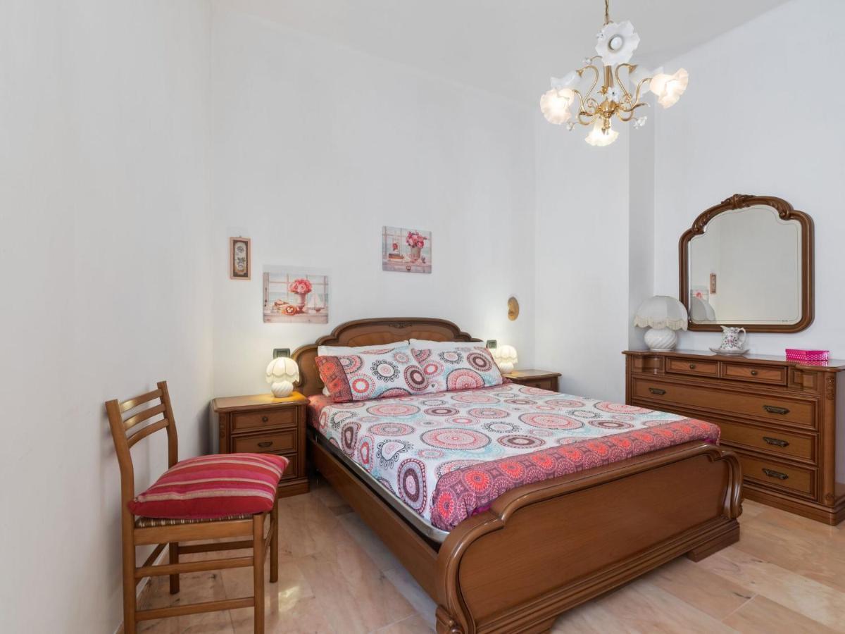 Belvilla By Oyo Casa Rosa Lavagna Buitenkant foto